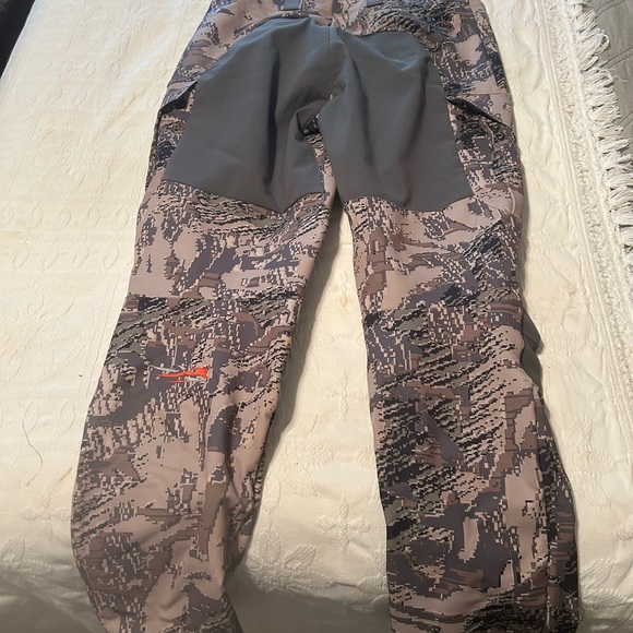 Men's Camouflage Tactical Pants - Picture 2 of 6